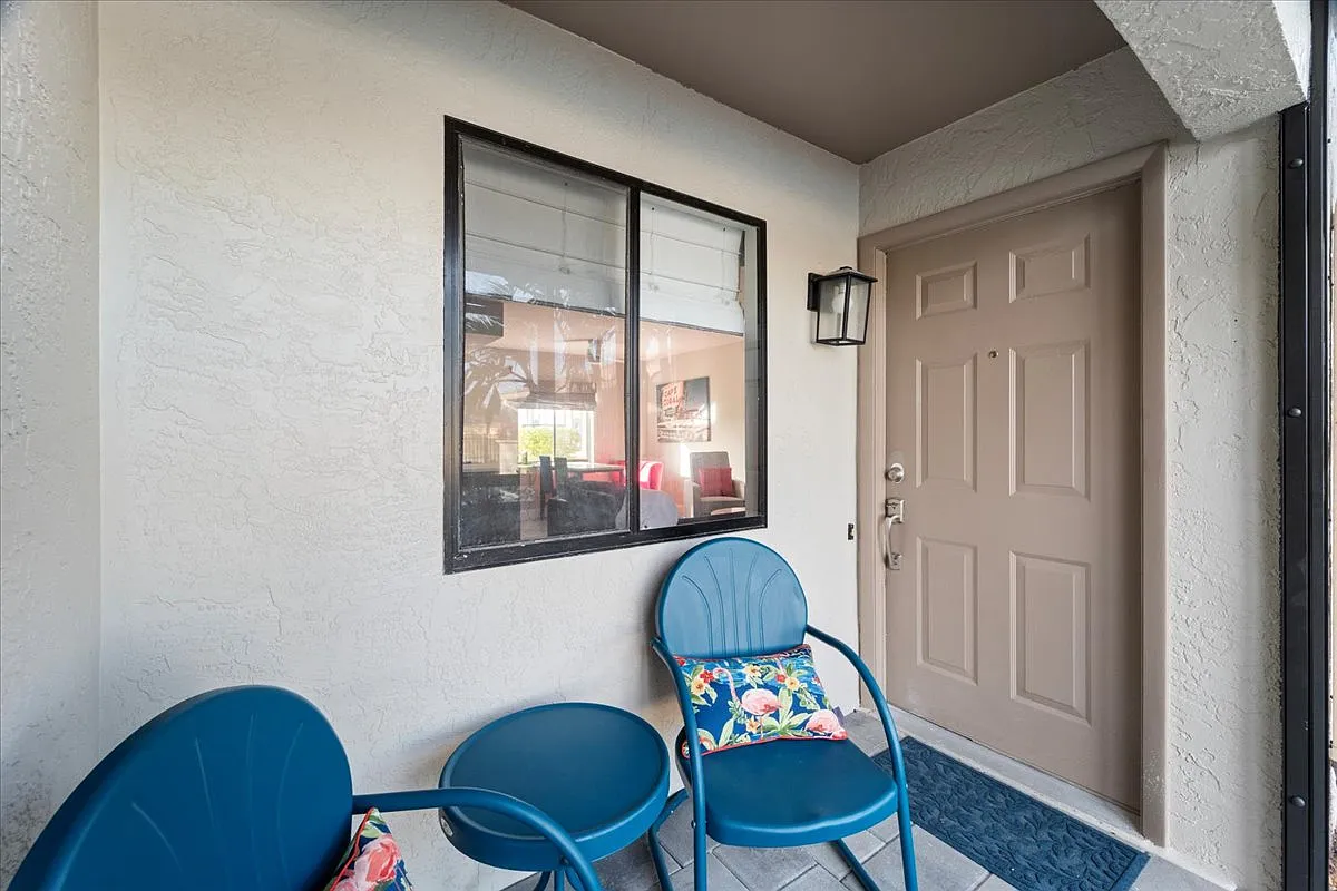 2 bed, $2,700 — Photo 4