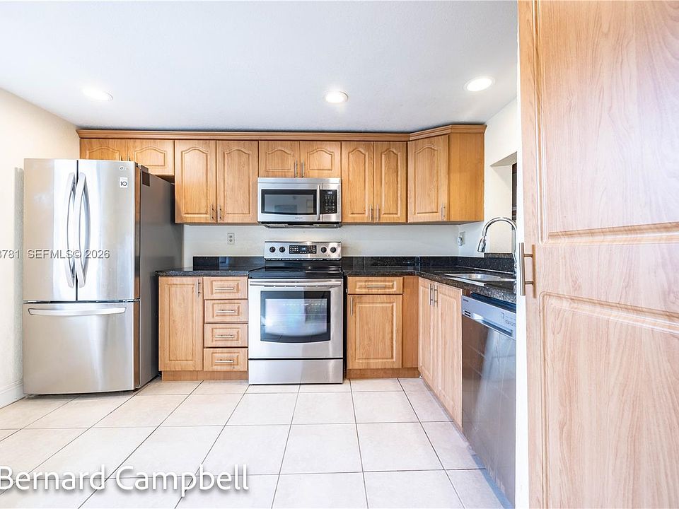 1st image of 3940 Inverrary Blvd APT 403-A