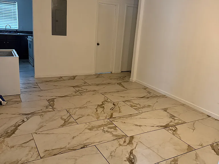 3217 Lancaster Ln #2/1 — Photo 4