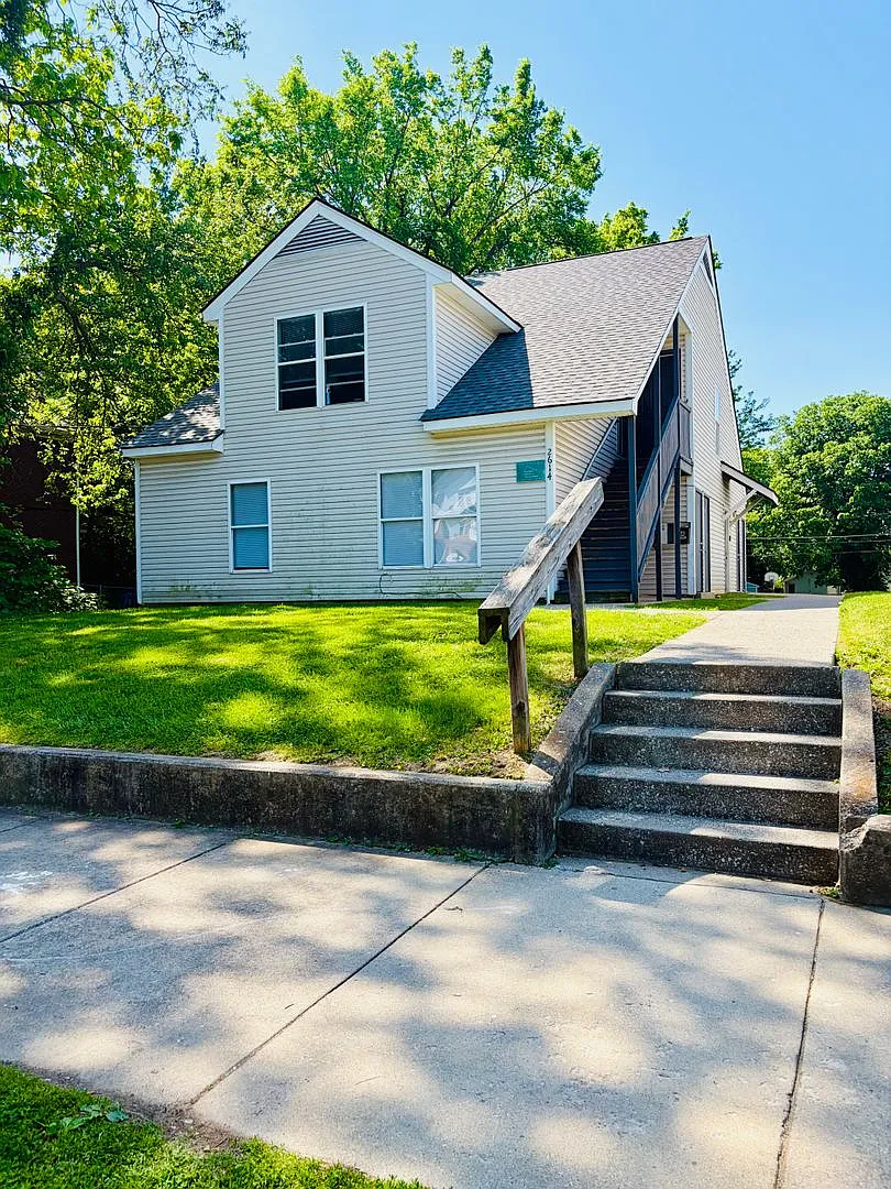 Updated Two Bedroom Apartment in Portland now available! *Section 8 accepted* — Photo 1