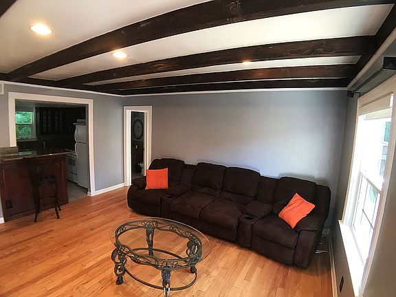 2nd image of 4710 Sunnyslope Ave