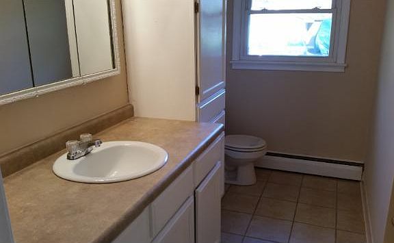 4th image of 1207 6th St SE