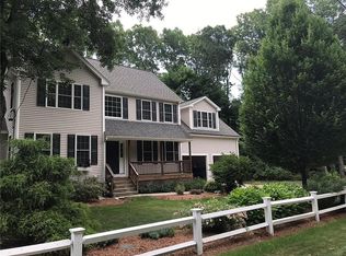 19 Kennedy Ct, Cumberland, RI 02864