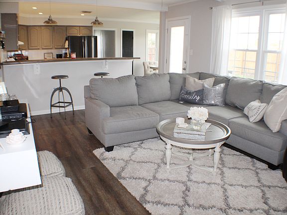 4th image of 1716 Everest Cir