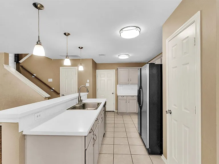 31 N Walden Elms Cir — Photo 9