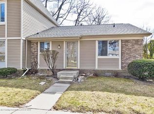 1949 Lac Du Mont Dr, Haslett, MI 48840