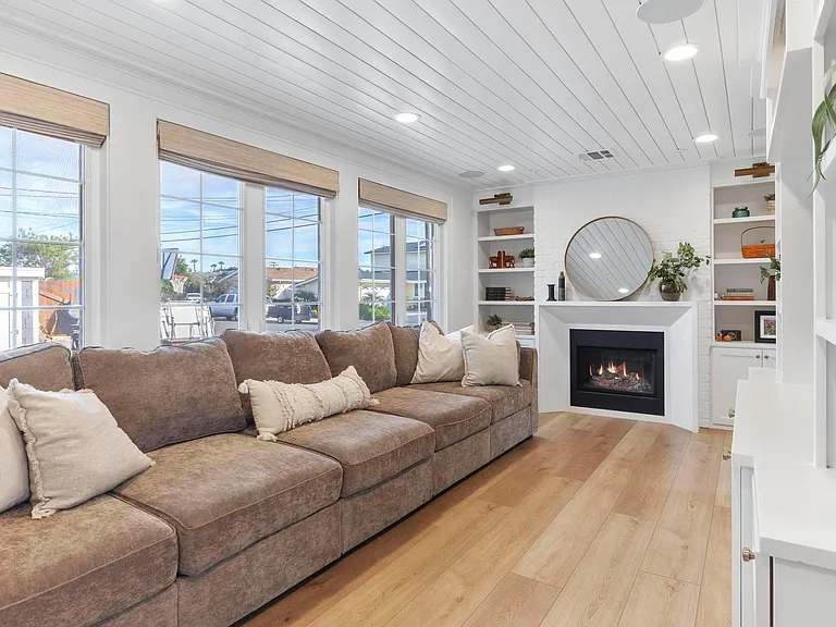 4852 Mount Almagosa Dr — Photo 9