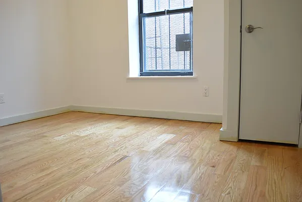 Rented by EXR | media 28