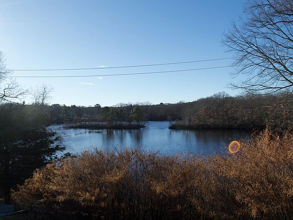 4th image of 78 Edgewater Dr #3
