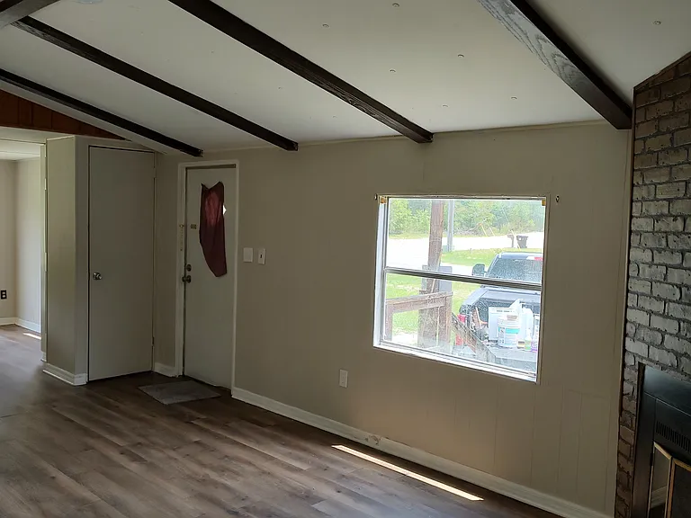 6377 Beloit Ave — Photo 4