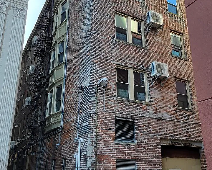 12 W Court St #7 — Photo 6