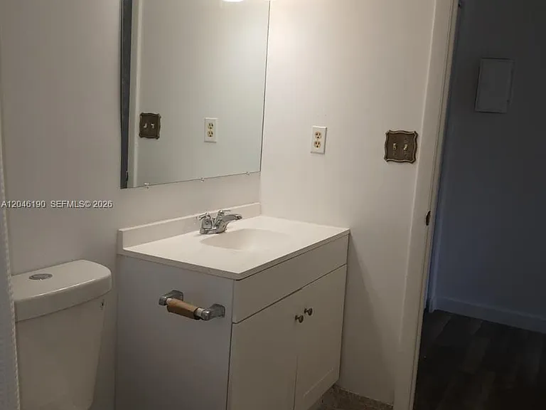 1300 Saint Charles Pl #222 — Photo 9