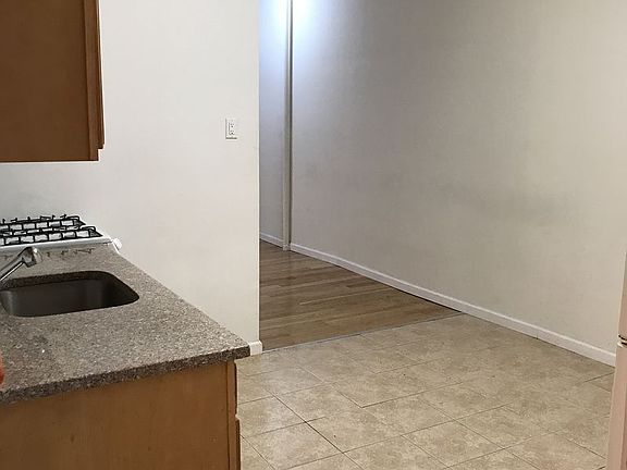 5th image of 2578 Steinway St APT 1R