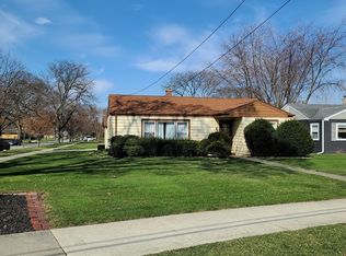 860 S York St, Elmhurst, IL 60126