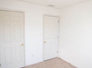 12 Charles Ct, Newark, DE 19702