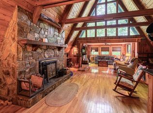 702 Rhododendron Dr, Topton, NC 28781