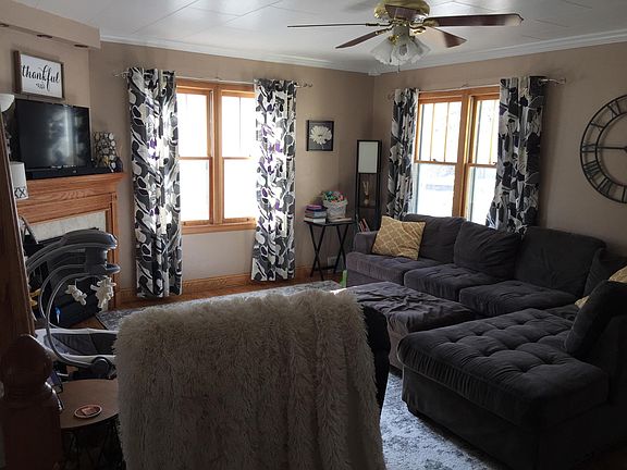 Livingroom with Gas Fire place