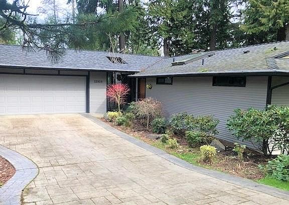 2nd image of 12814 NE 4th Pl