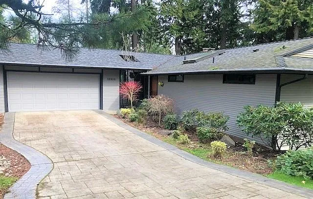 12814 NE 4th Pl — Photo 2