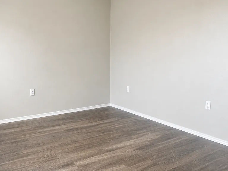 1512 E Ursuline St #1 — Photo 2