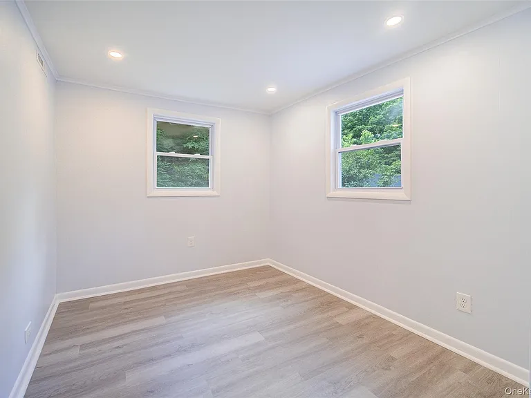 219 Benedict Rd — Photo 19