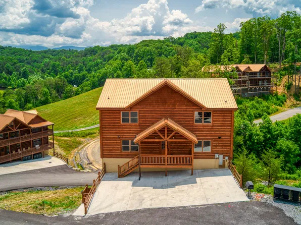 3303 Grace Way, Sevierville, TN 37876