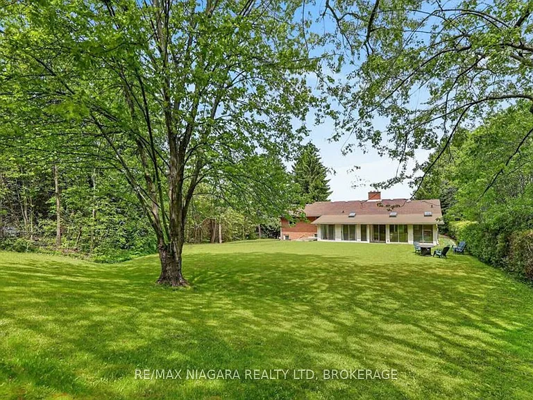 12 Sheppard Cres — Photo 22