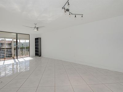 1810 SW 81st Ave APT 2410, North Lauderdale, FL, 33068