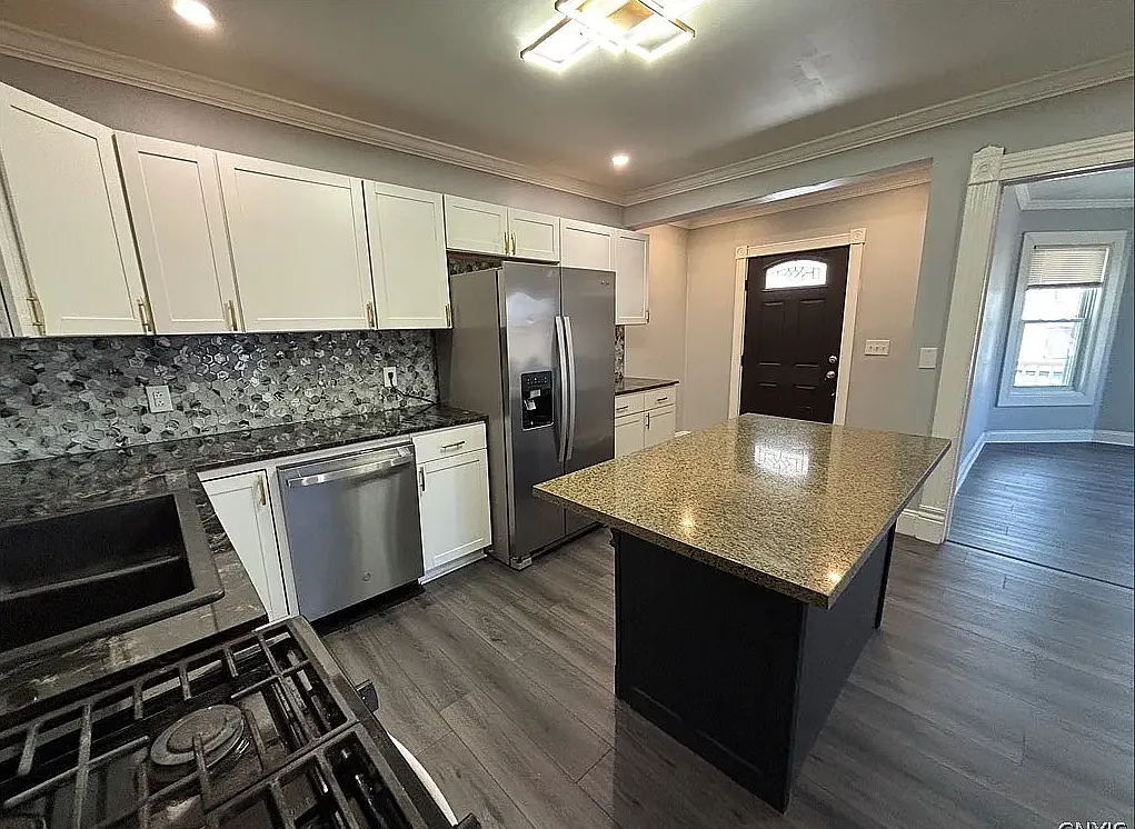 109 Westcott - Rms 4, 5 — Photo 4