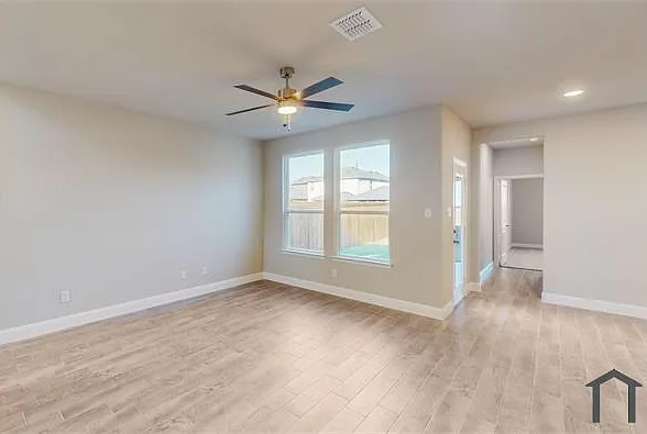 716 Portina Dr — Photo 33