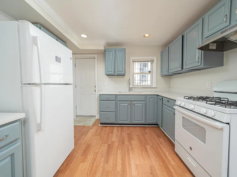 1170 Washington Blvd — Photo 6