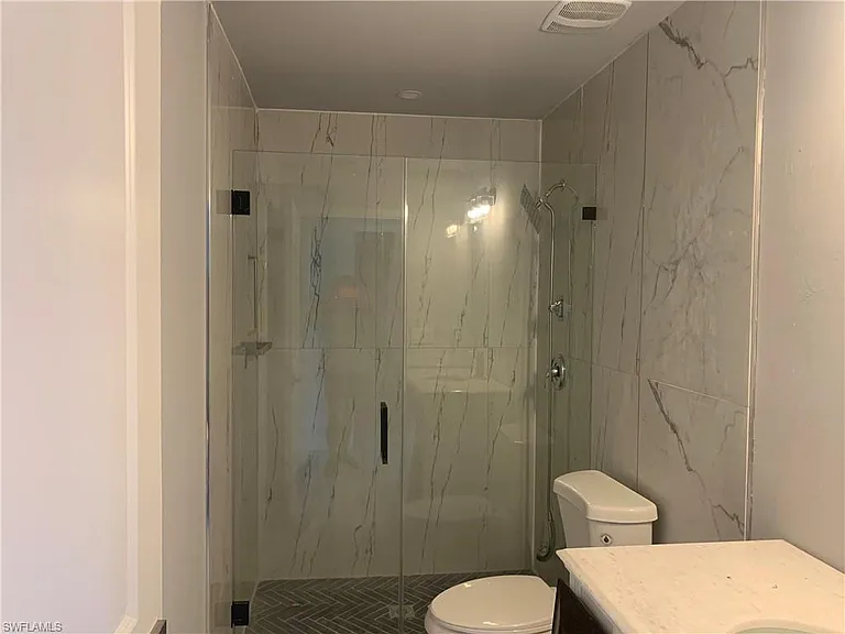3211 43rd St SW — Photo 11