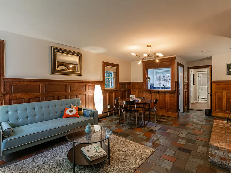 636 G St SE #2 — Photo 3