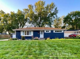 4717 111th St W, Bloomington, MN 55437