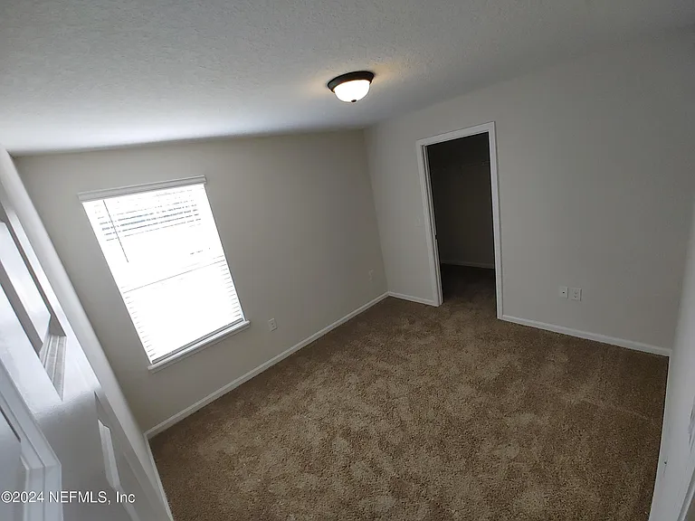 11253 Minnetta Ct — Photo 18
