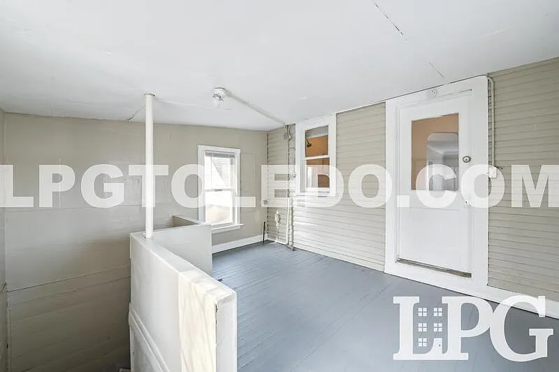 2 bed, 1.0 bath, 683 sqft, $725 — Photo 4