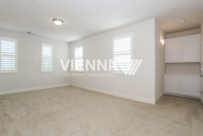 249 Rochdale St — Photo 8