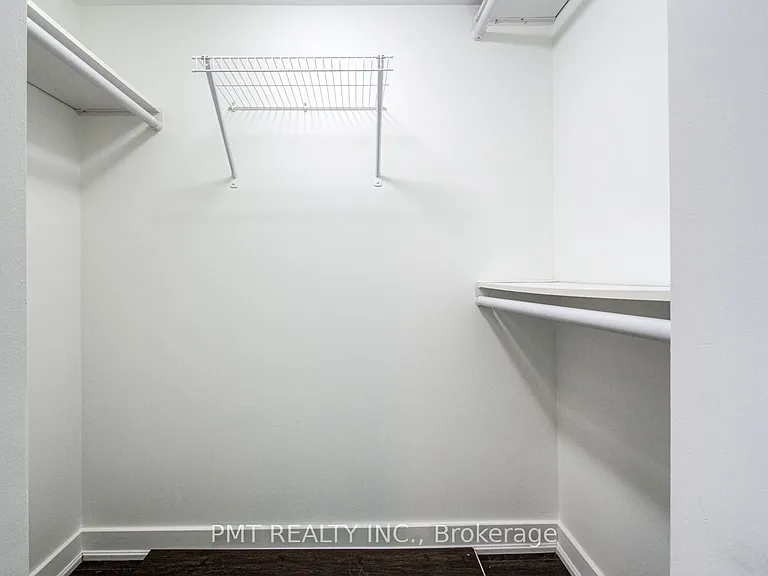 775 King St W #514 — Photo 11