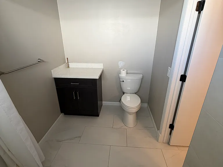 4931 E Hobart St — Photo 17