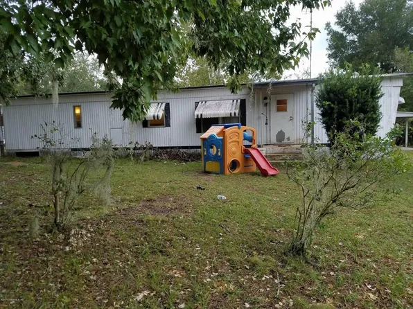126 Pennsylvania St, Hawthorne, FL 32640