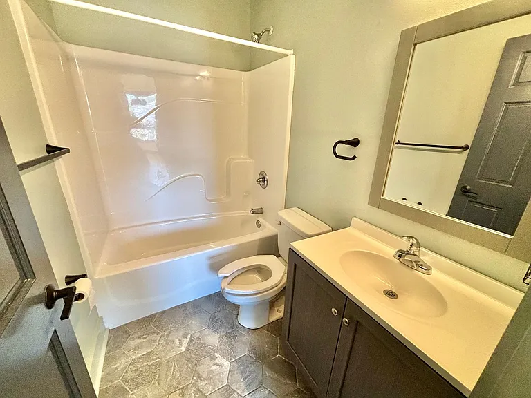2510 Portland Ave #206 — Photo 9