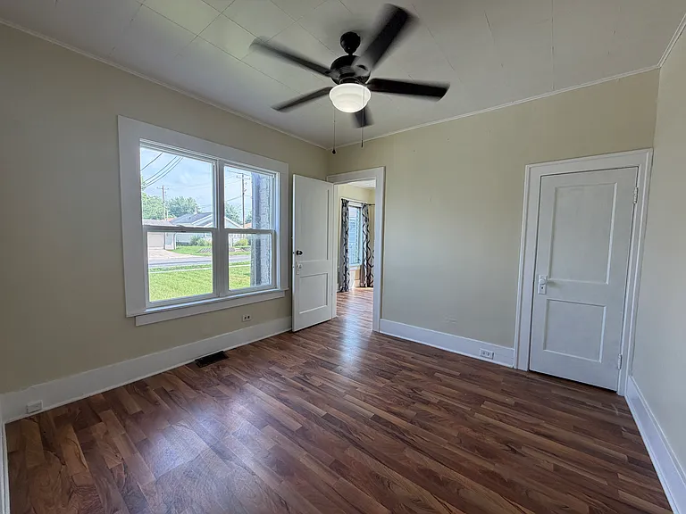 3118 Mishawaka Ave — Photo 4