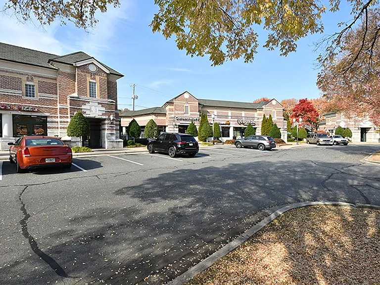 8643 Beaver Creek Dr — Photo 33