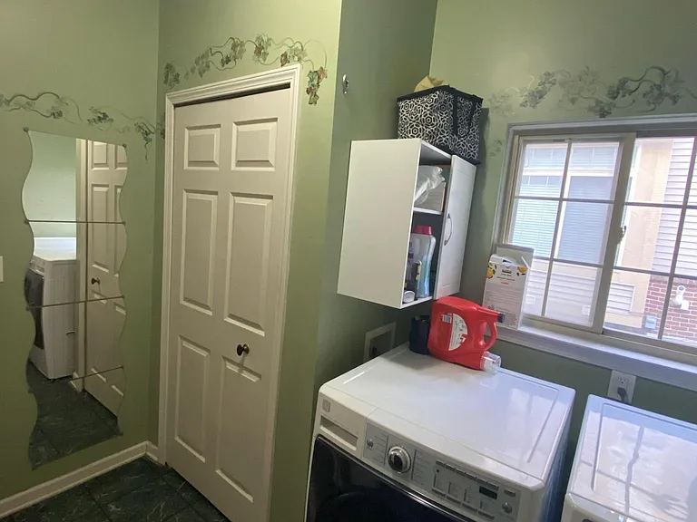 5628 Versailles Ave — Photo 19