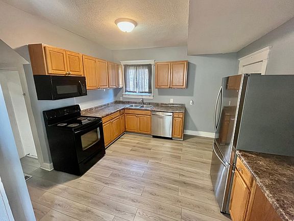 4th image of 2825 N New Jersey St