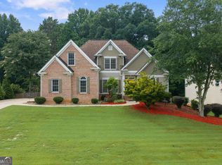 8745 Stone River Dr, Gainesville, GA 30506