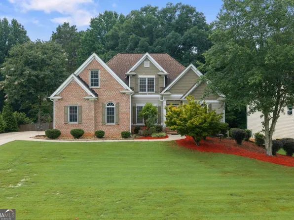 8745 Stone River Dr, Gainesville, GA 30506