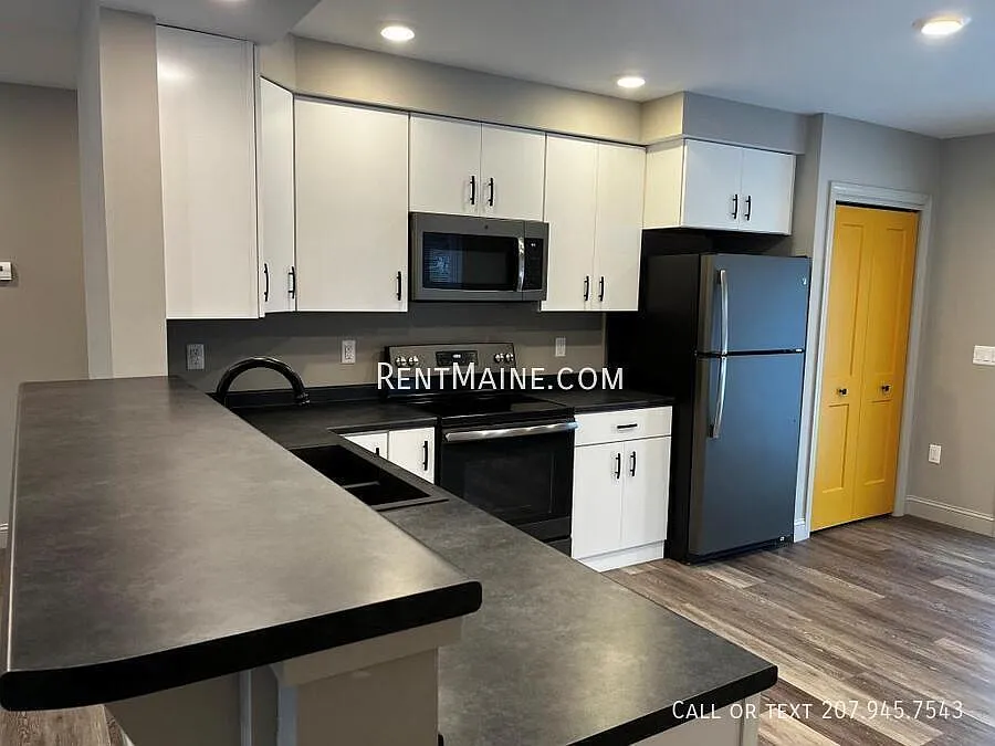 2 bed, 1.5 bath, 1120 sqft, $1,750 — Photo 2