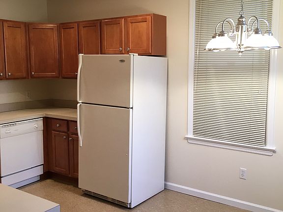 2nd image of 9 N Ferris St