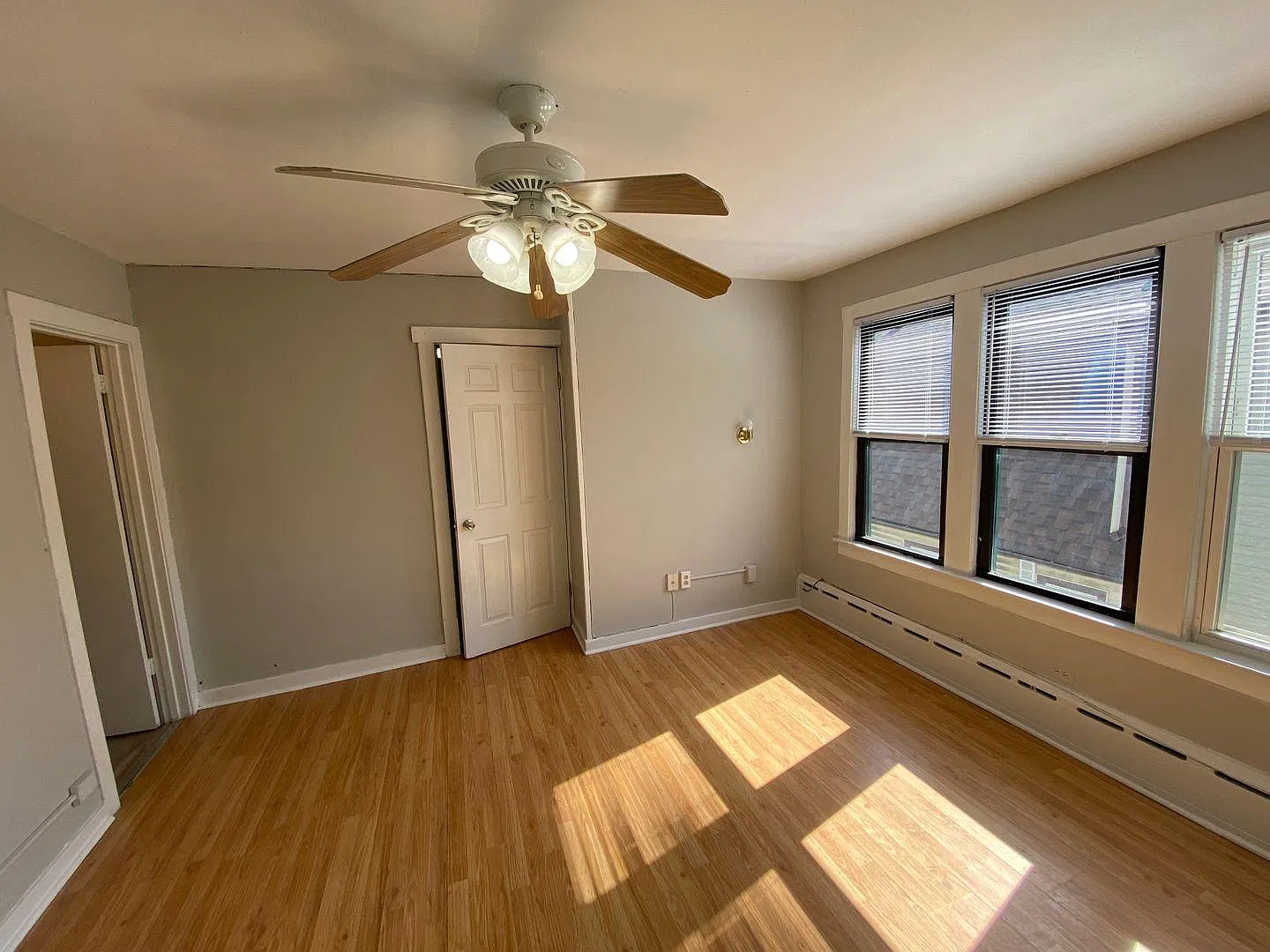 2 bed, 950 sqft, $1,625 — Photo 2